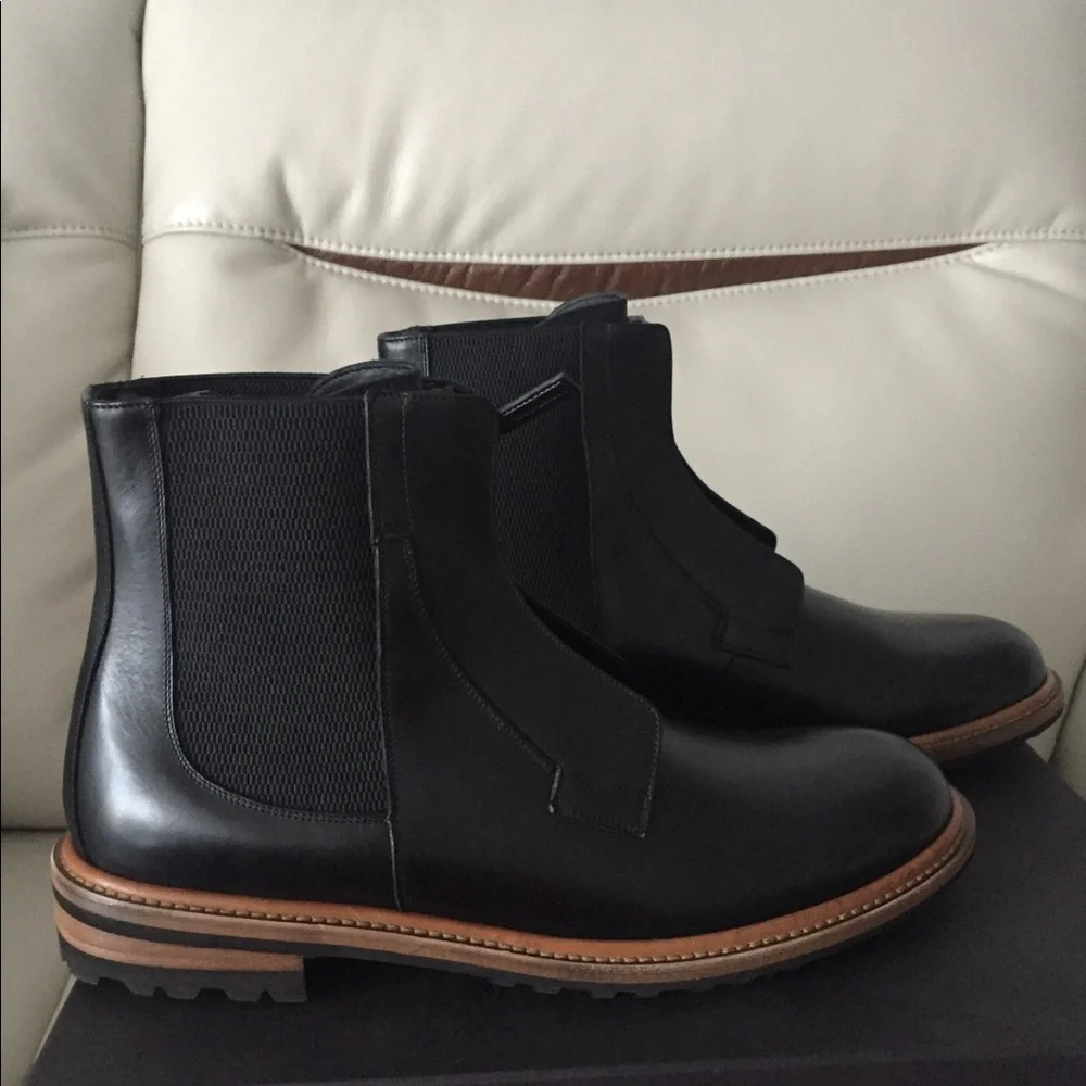 Authentic Dolce & Gabbana Leather Zip Mid Boot - Picture 3 of 10
